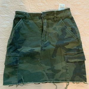 Hollister Camo Skirt